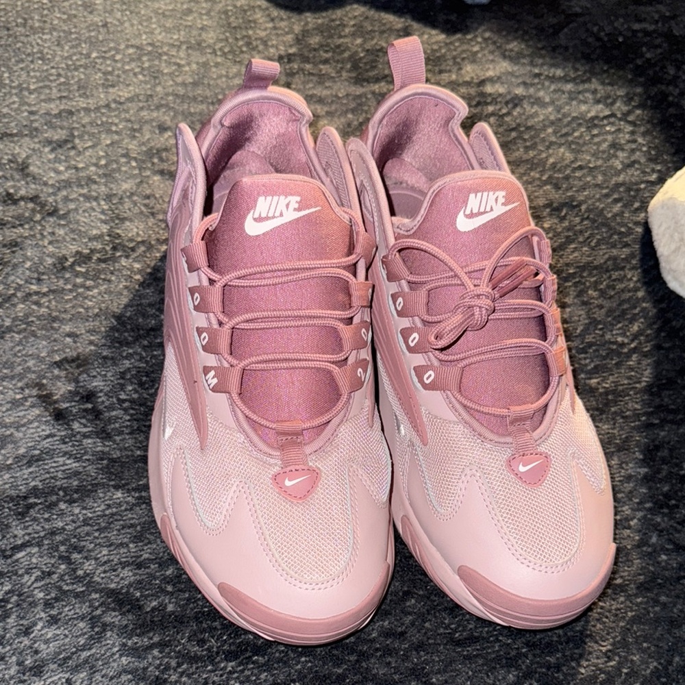 Nike Pink Mesh Sneakers Sleek Design